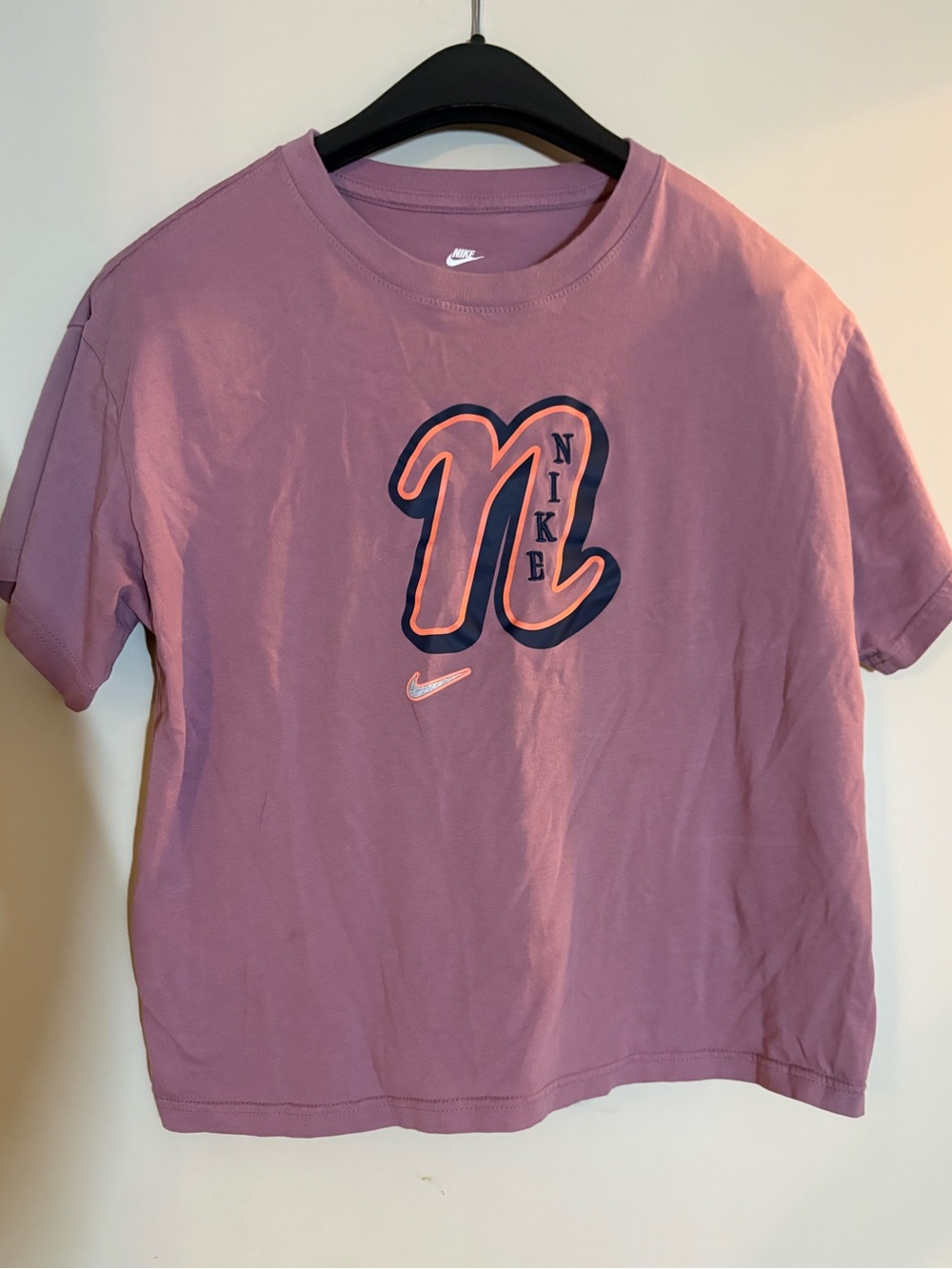 Nike Women’s Mauve Graphic T‑Shirt